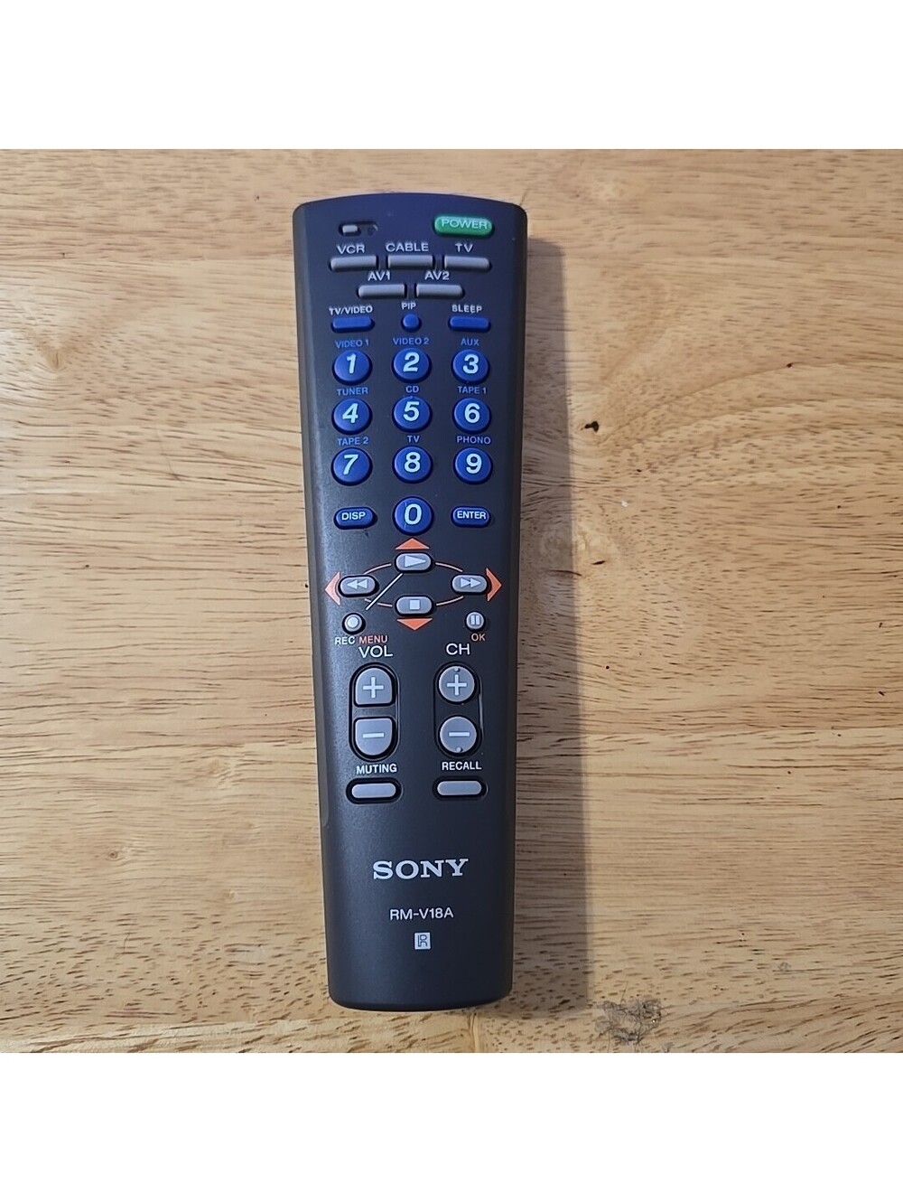 Sony RM-V18A 5-Device Universal Remote Control w/Manual